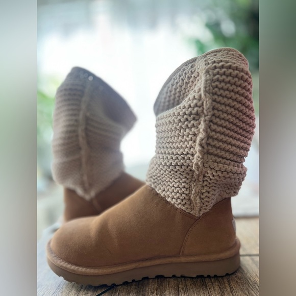 UGG Boot EUC Size 10-11 worn once LIKE NEW no tags - Picture 7 of 16